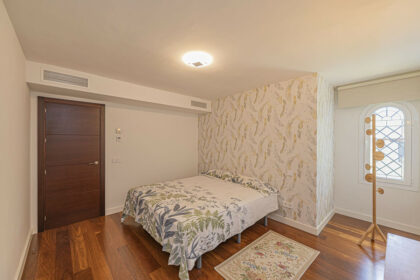 538bc234a2ca7441b8615e084116ca12 - 23