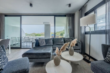 53c23c06dd80bbb4ddf136700bd41b03 - 2