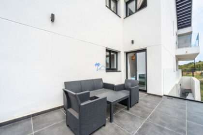 53c23c06dd80bbb4ddf136700bd41b03 - 23