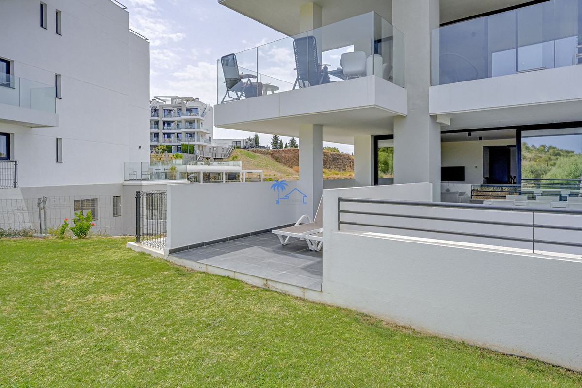 53c23c06dd80bbb4ddf136700bd41b03 - 32