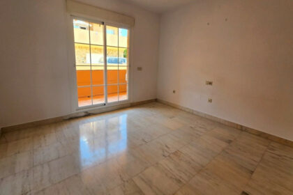 551193af116cf4c76a2f9c3552e689ee - 18