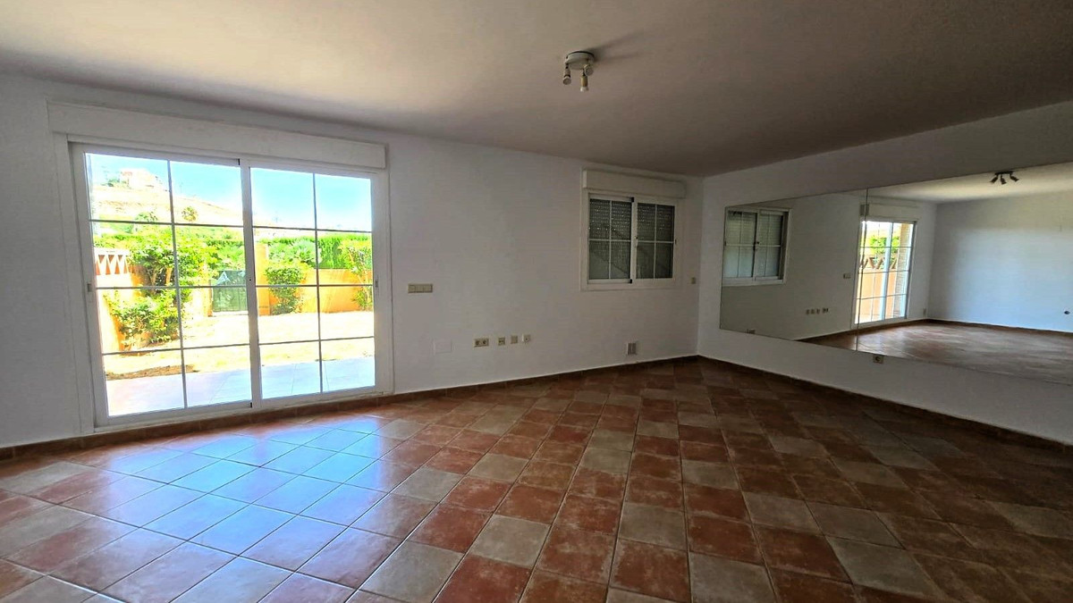 551193af116cf4c76a2f9c3552e689ee - 20