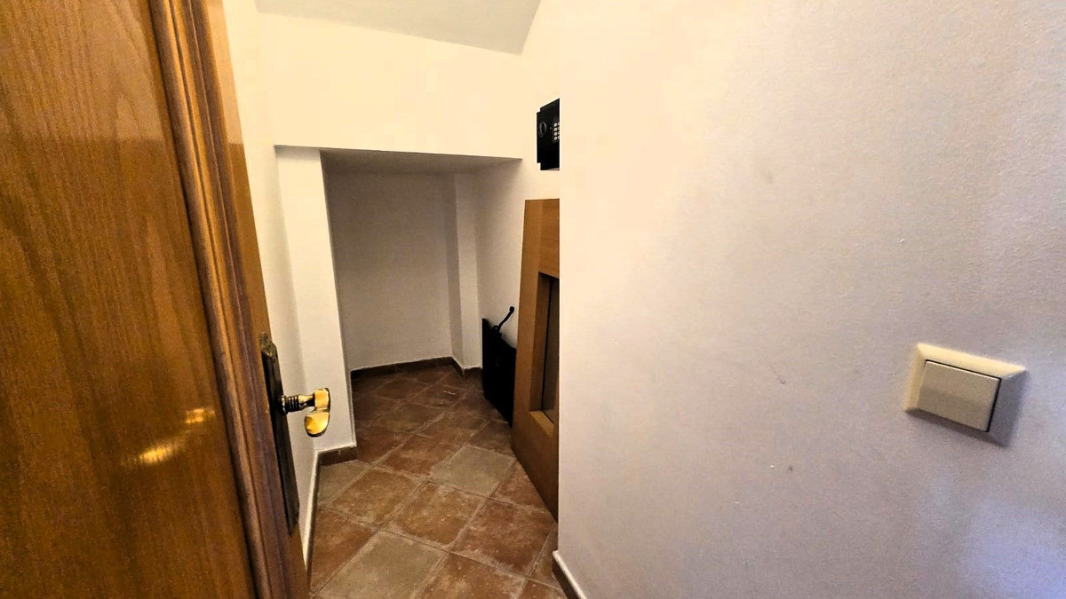 551193af116cf4c76a2f9c3552e689ee - 26