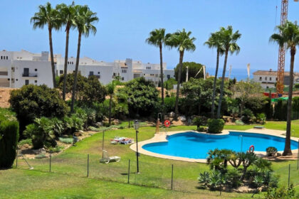 551193af116cf4c76a2f9c3552e689ee - 27