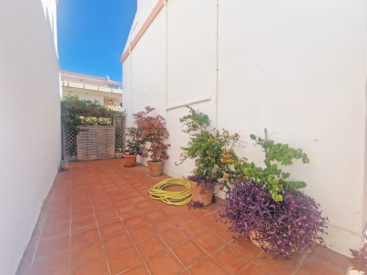 55ce485e87a54e9d5968323727a55d1b - 13