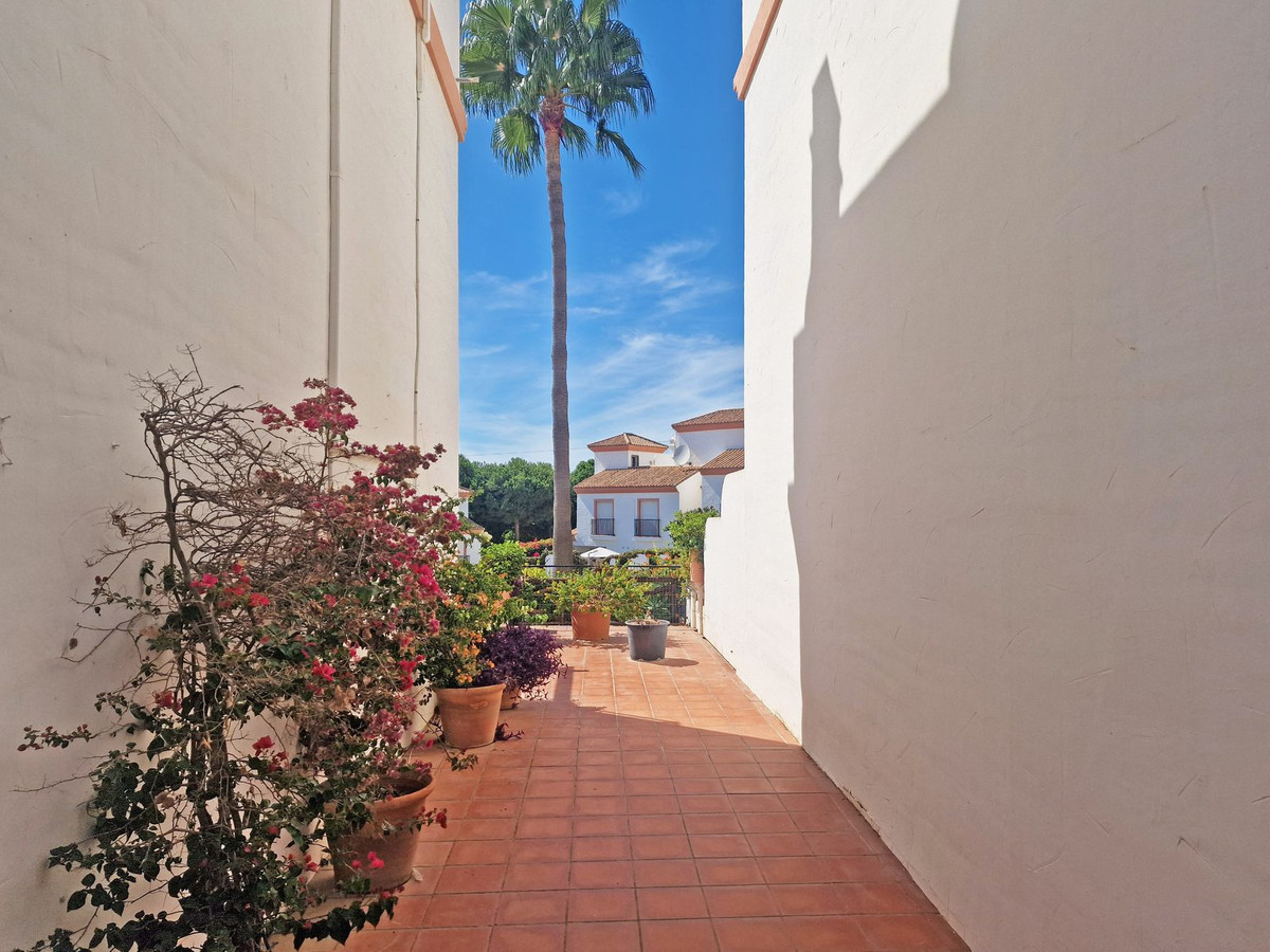 55ce485e87a54e9d5968323727a55d1b - 14