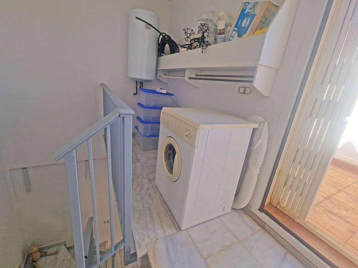 55ce485e87a54e9d5968323727a55d1b - 32