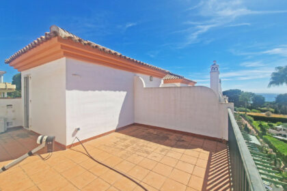 55ce485e87a54e9d5968323727a55d1b - 33