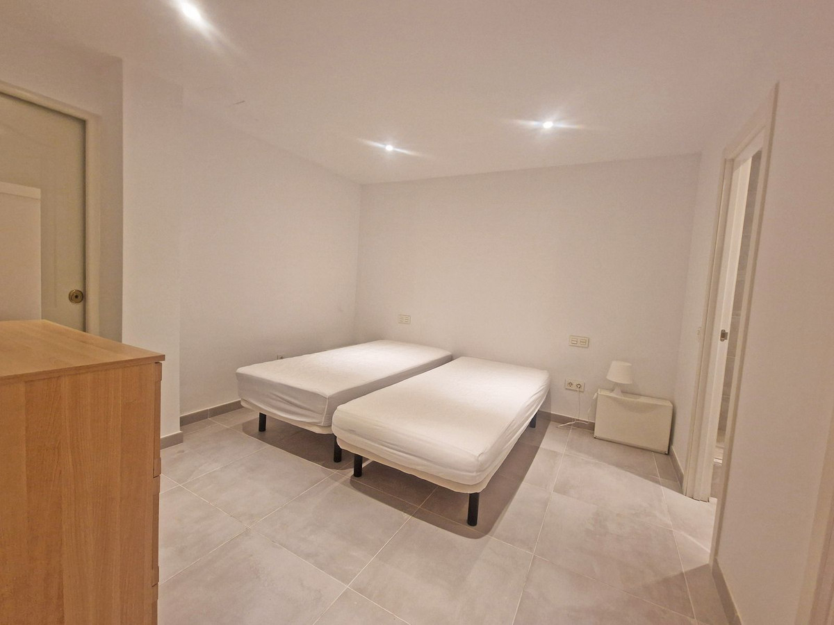 55ce485e87a54e9d5968323727a55d1b - 39