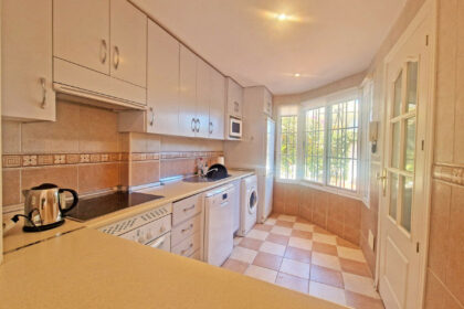 55ce485e87a54e9d5968323727a55d1b - 4