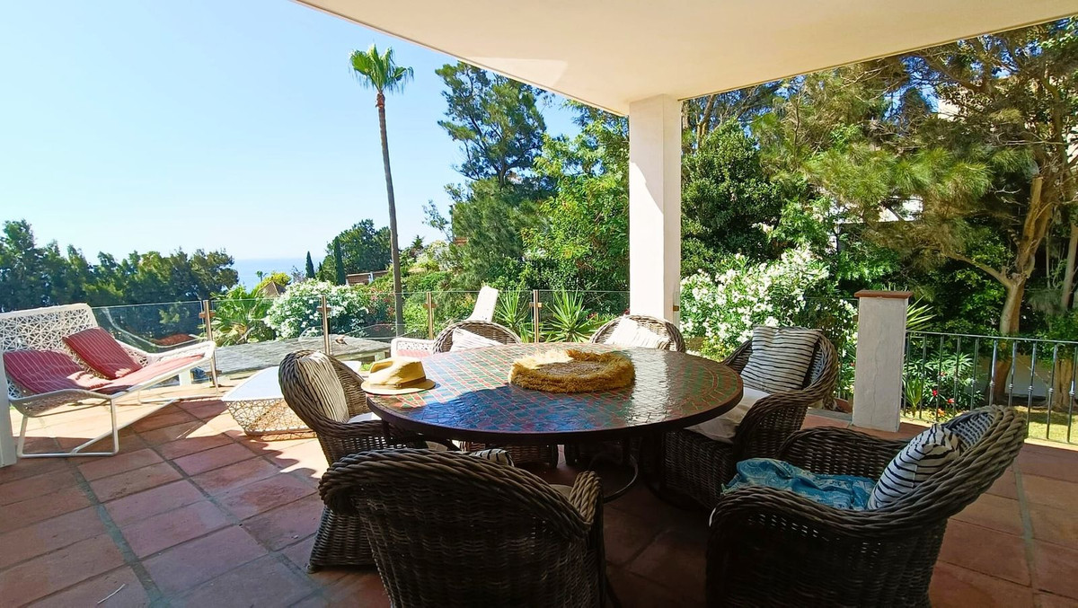 55d10c9ea9c738515c8ed889f7cace4c - 12