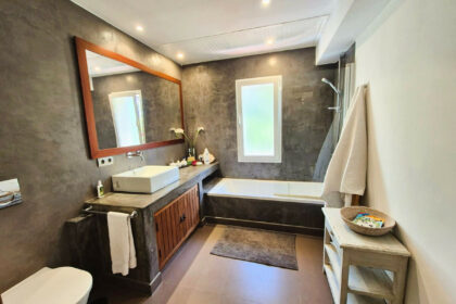 55d10c9ea9c738515c8ed889f7cace4c - 20