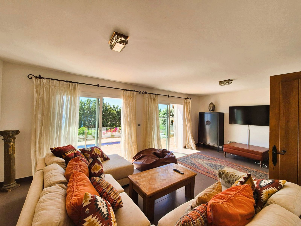 55d10c9ea9c738515c8ed889f7cace4c - 23