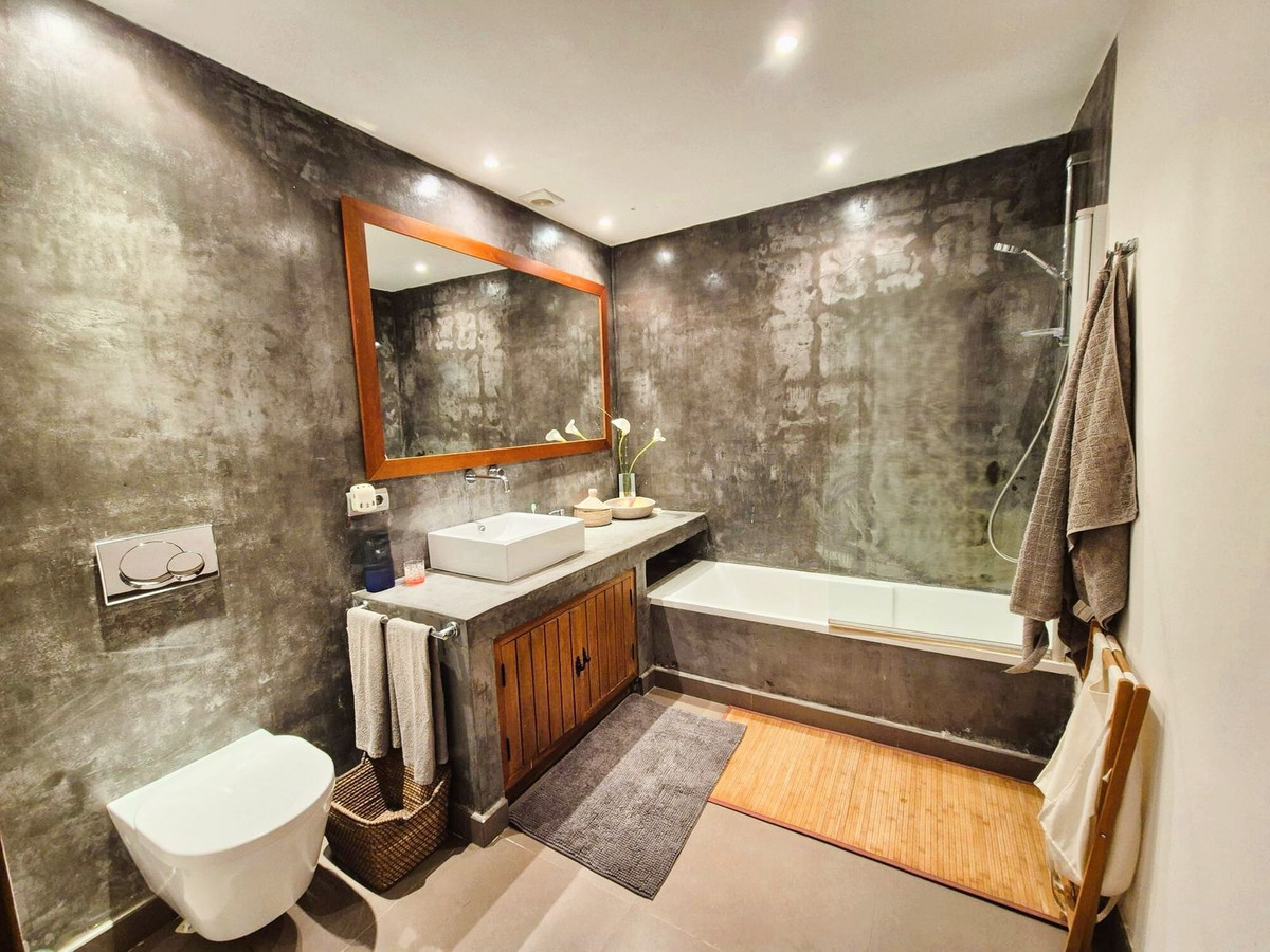 55d10c9ea9c738515c8ed889f7cace4c - 28