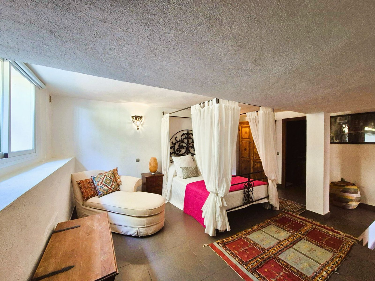 55d10c9ea9c738515c8ed889f7cace4c - 29