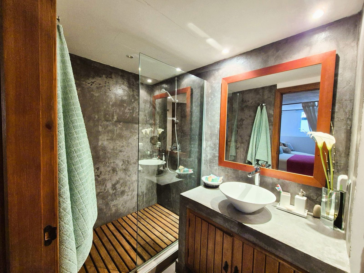 55d10c9ea9c738515c8ed889f7cace4c - 31