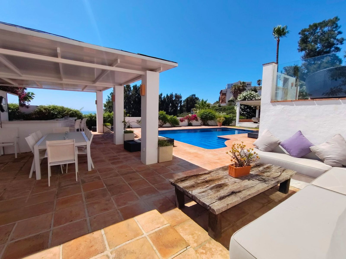 55d10c9ea9c738515c8ed889f7cace4c - 35