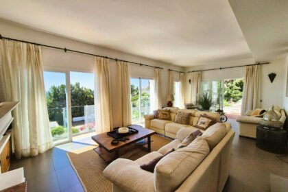 55d10c9ea9c738515c8ed889f7cace4c - 5