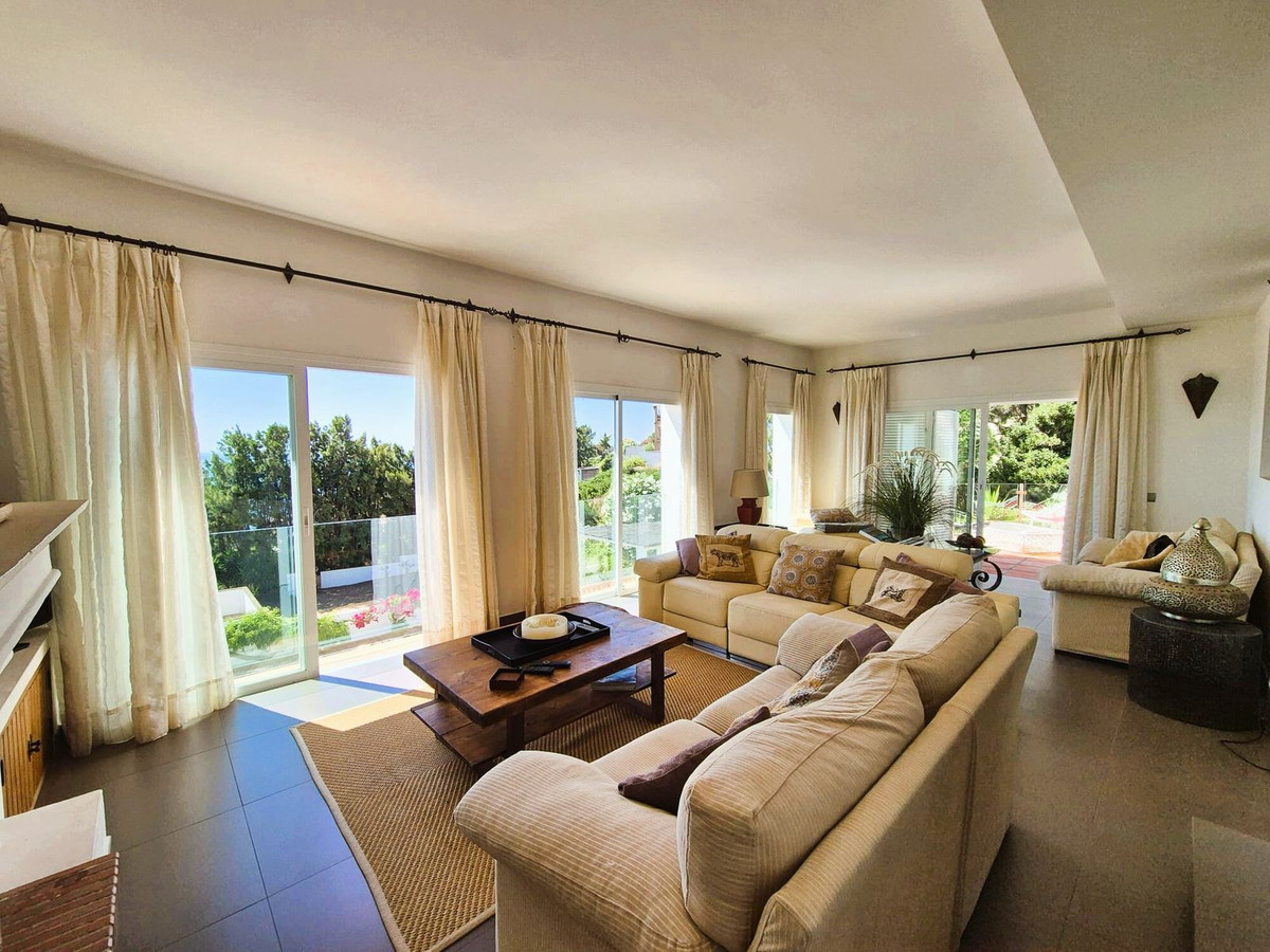 55d10c9ea9c738515c8ed889f7cace4c - 5