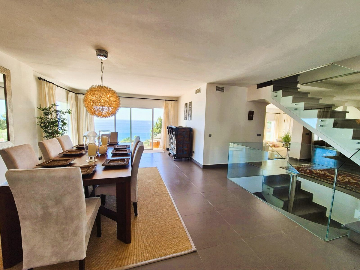 55d10c9ea9c738515c8ed889f7cace4c - 8