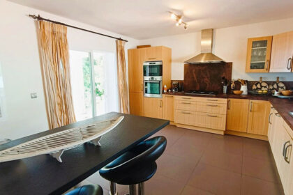 55d10c9ea9c738515c8ed889f7cace4c - 9