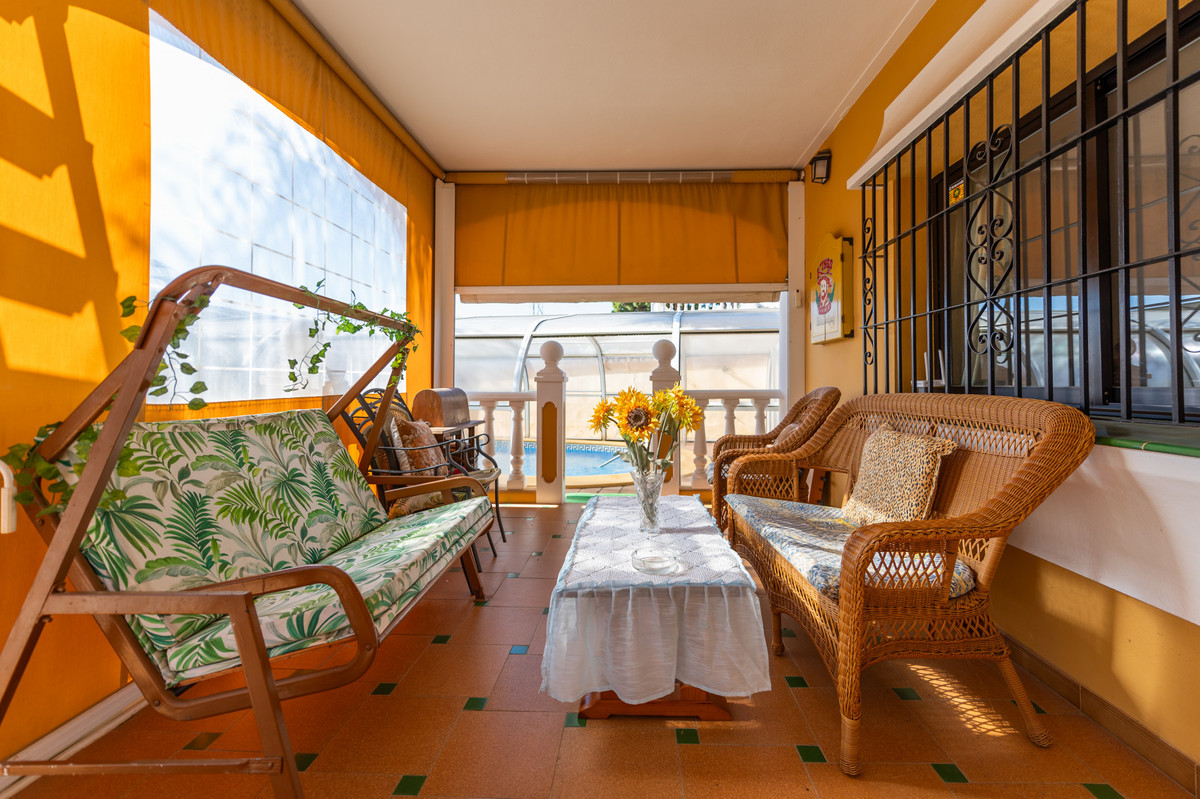 55e8d3c4d876d9abb8d9e8eaed192d34 - 16