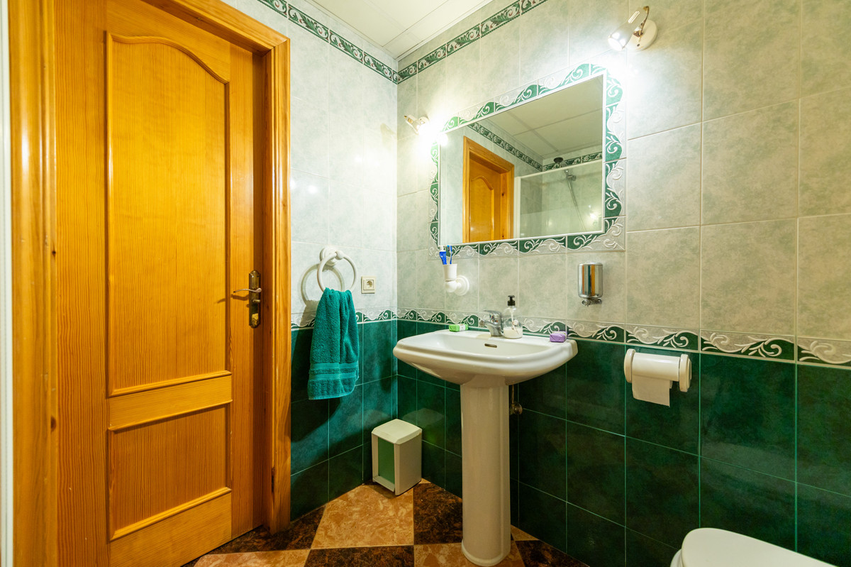 55e8d3c4d876d9abb8d9e8eaed192d34 - 26