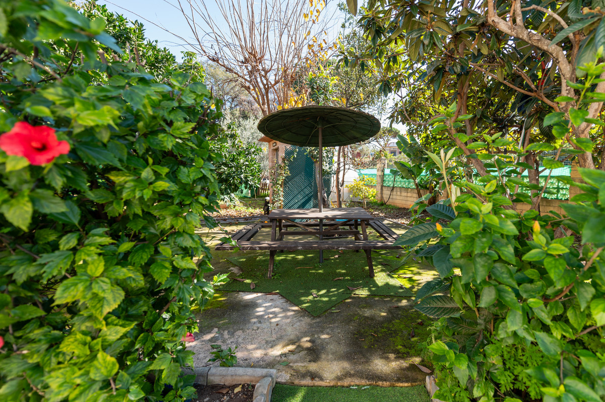 55e8d3c4d876d9abb8d9e8eaed192d34 - 9