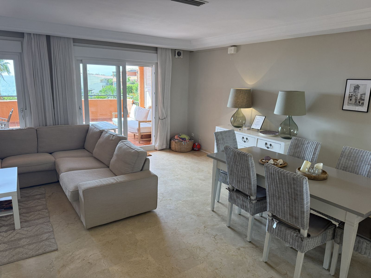 55ec52eef6097ad9d8dfa83fa0c6e402 - 10