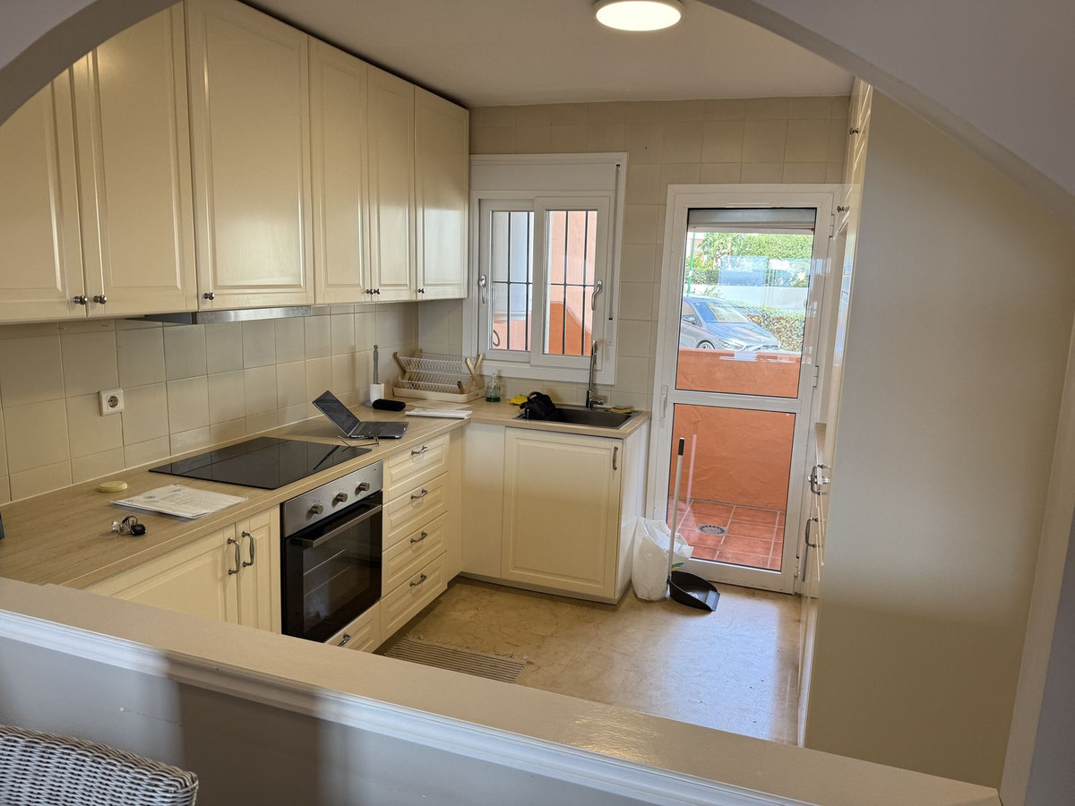 55ec52eef6097ad9d8dfa83fa0c6e402 - 12