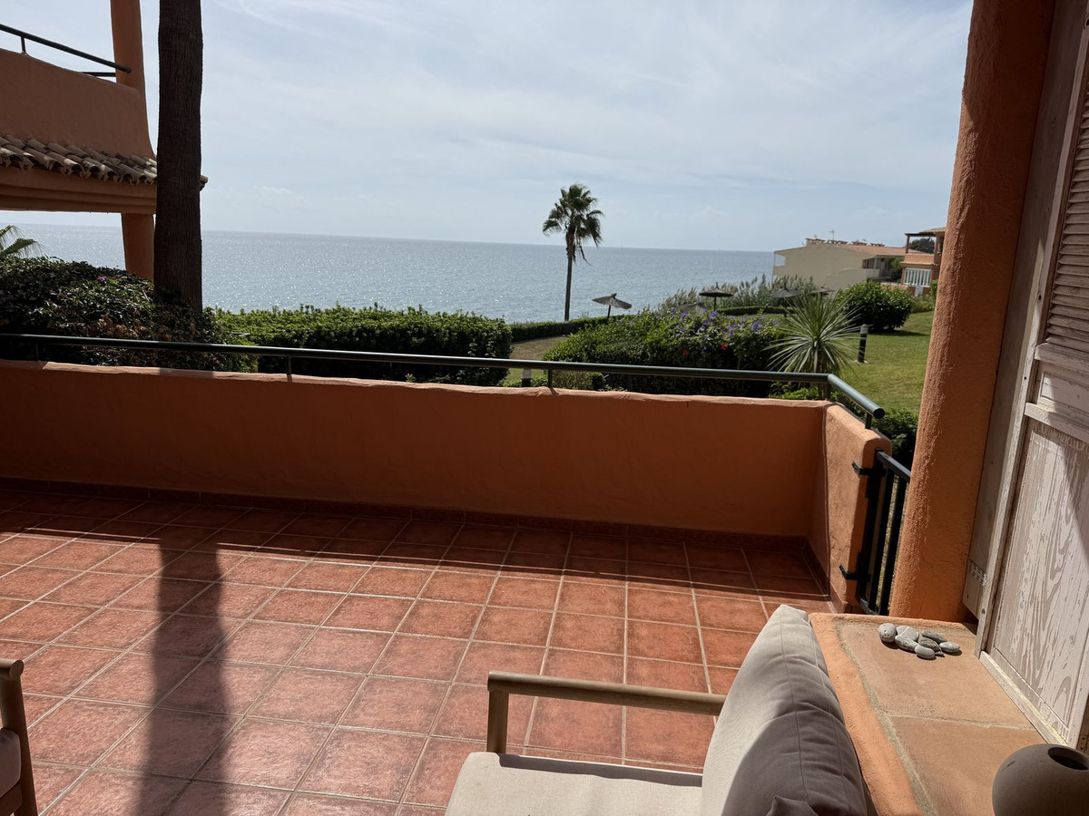 55ec52eef6097ad9d8dfa83fa0c6e402 - 16