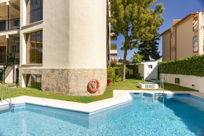 56a46c6ce66c52cbe2a543c7b298e18d - 18