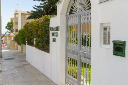 56a46c6ce66c52cbe2a543c7b298e18d - 23