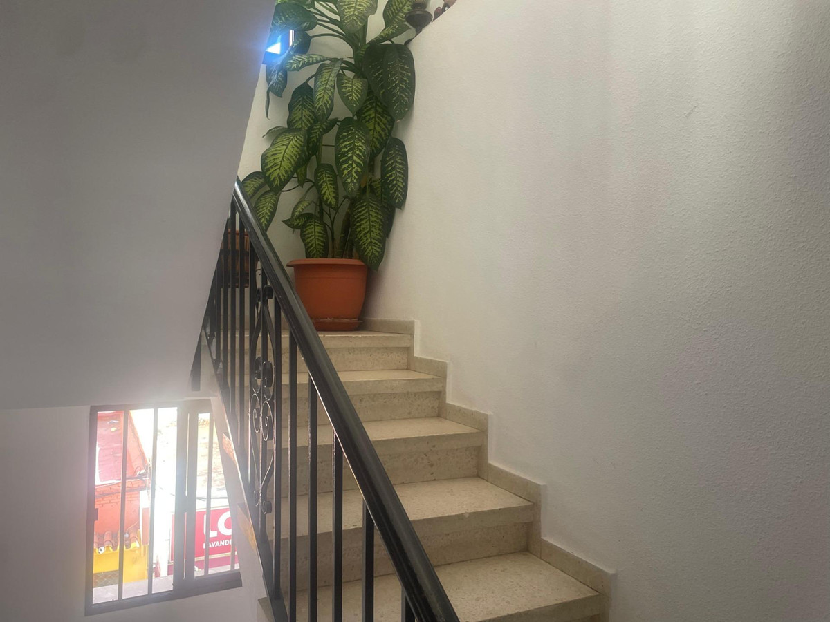 57ad1f67dbc6c3820da5d516b4b085ca - 26