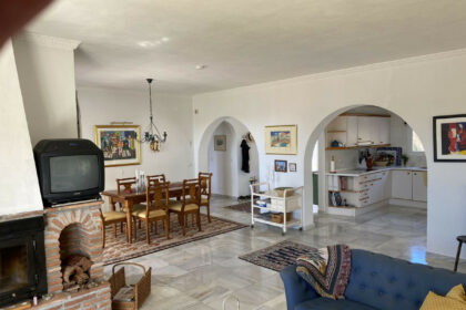 57ea26814b705376f8327f36d8de6b3e - 3