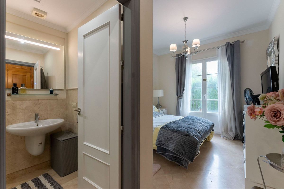 5838c6b81e747c96e993f72010d45329 - 14