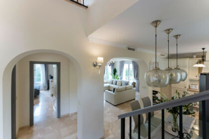 5838c6b81e747c96e993f72010d45329 - 19