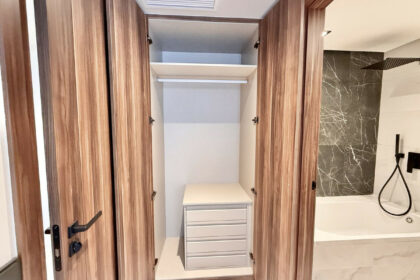 584bd70cae8c80c63c9feec71c8e407d - 27