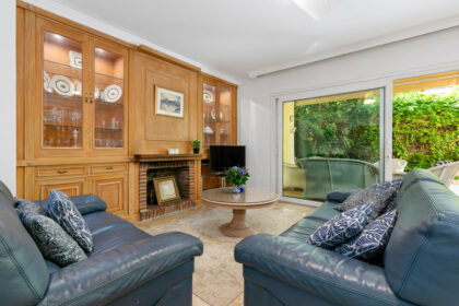 585b4f95e23a6575ac39eb3c08e8db3e - 15