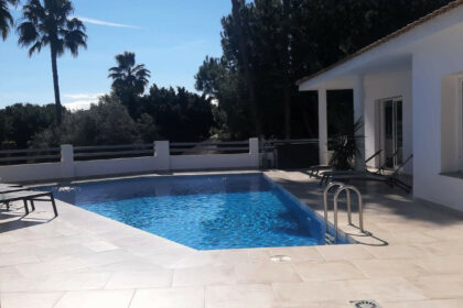 594f4453fafb1741712f20f3f03ddd04 - 10