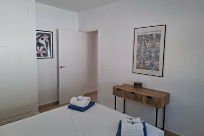 594f4453fafb1741712f20f3f03ddd04 - 25