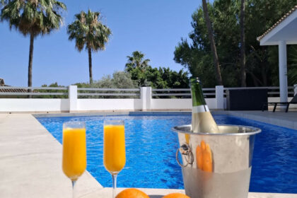 594f4453fafb1741712f20f3f03ddd04 - 3