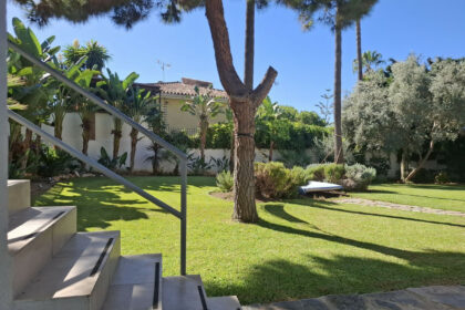 594f4453fafb1741712f20f3f03ddd04 - 53