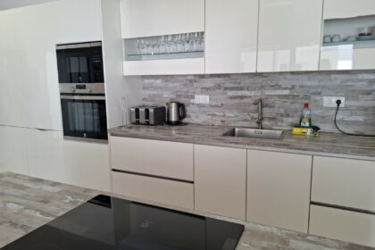 594f4453fafb1741712f20f3f03ddd04 - 8