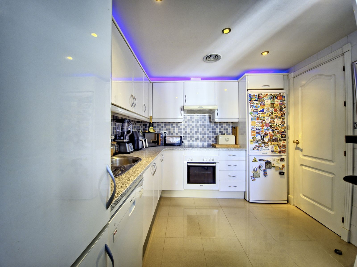 59adf5b75bbecb543ea0d1b3f6880c2f - 13