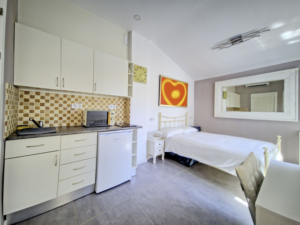 59adf5b75bbecb543ea0d1b3f6880c2f - 15