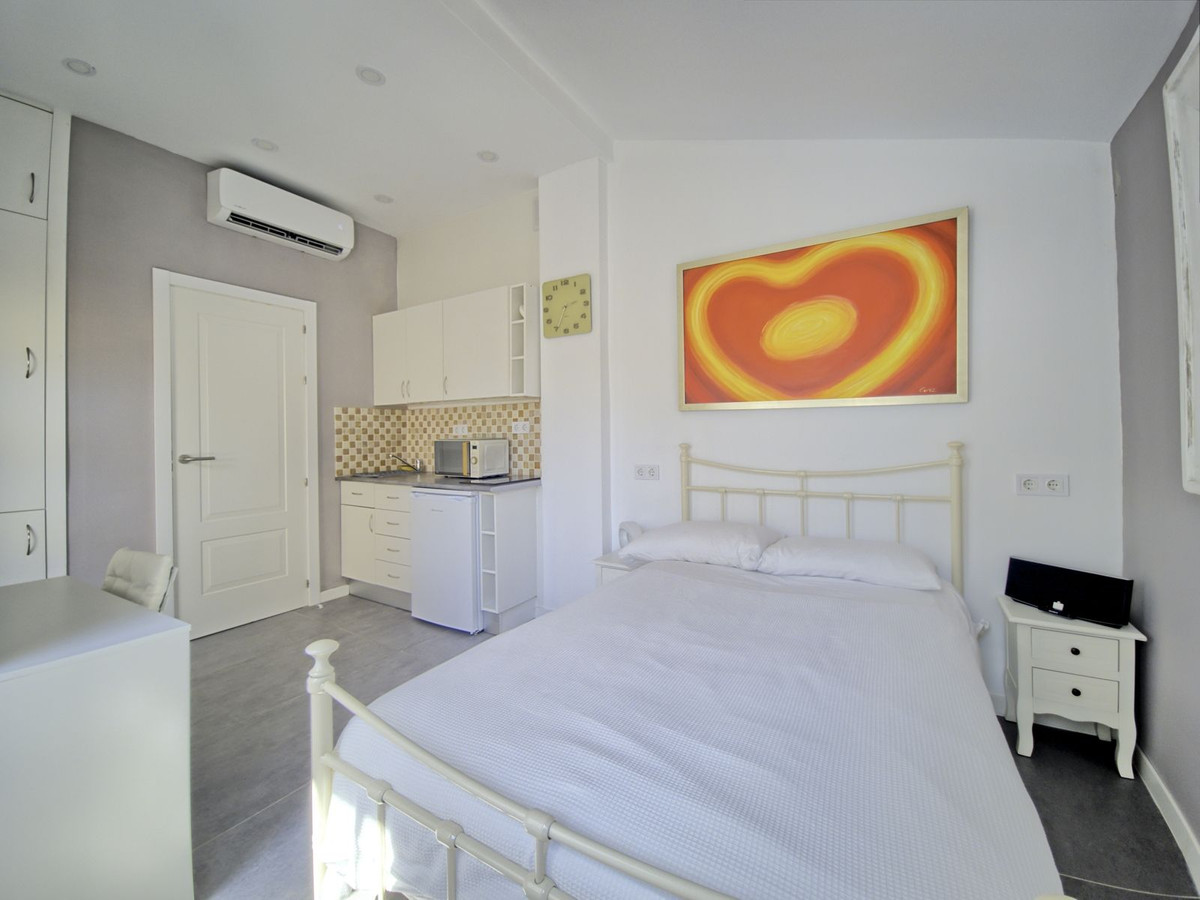 59adf5b75bbecb543ea0d1b3f6880c2f - 16