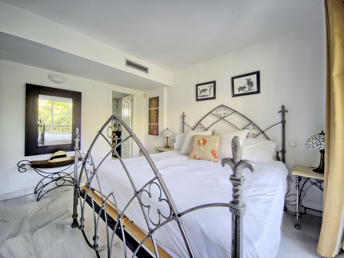 59adf5b75bbecb543ea0d1b3f6880c2f - 19