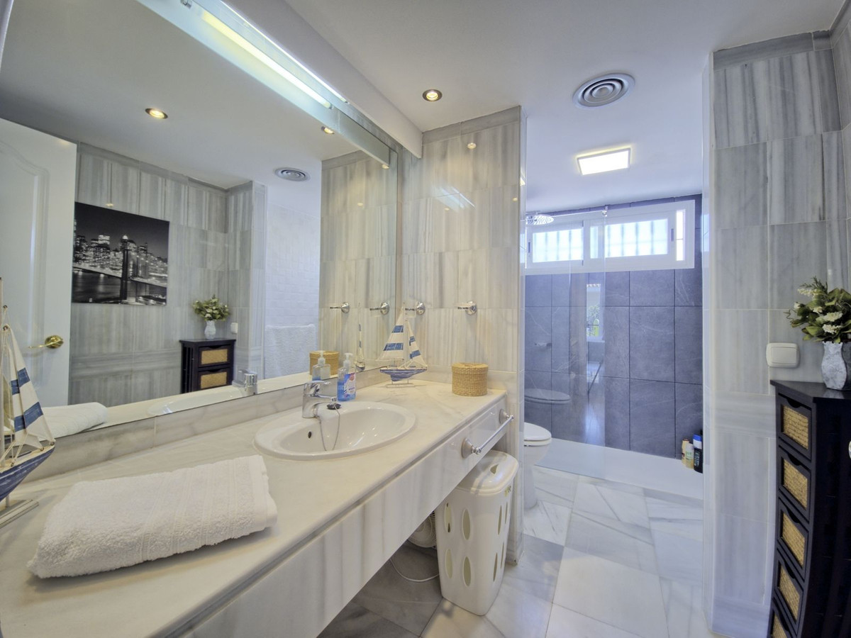 59adf5b75bbecb543ea0d1b3f6880c2f - 22