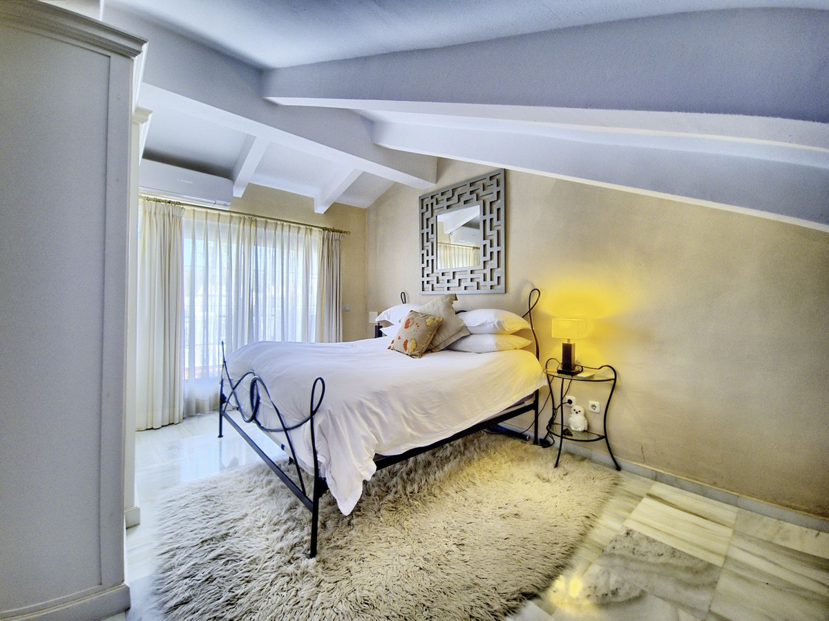 59adf5b75bbecb543ea0d1b3f6880c2f - 31